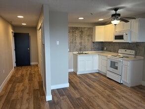 1 Glenview Drive in Halifax, NS - Building Photo - Building Photo
