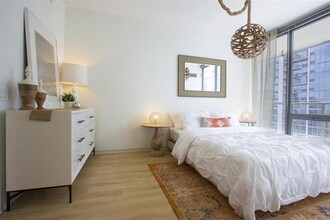 360 East South Water Street, Unit 2304 in Chicago, IL - Building Photo - Building Photo