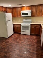 3024 E Carey Ave, Unit 1 in North Las Vegas, NV - Foto de edificio - Building Photo