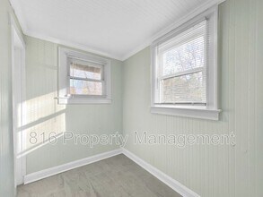 2231 E 68th St in Kansas City, MO - Building Photo - Building Photo