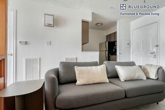 10001 N Capital of Texas Hwy in Austin, TX - Building Photo - Building Photo