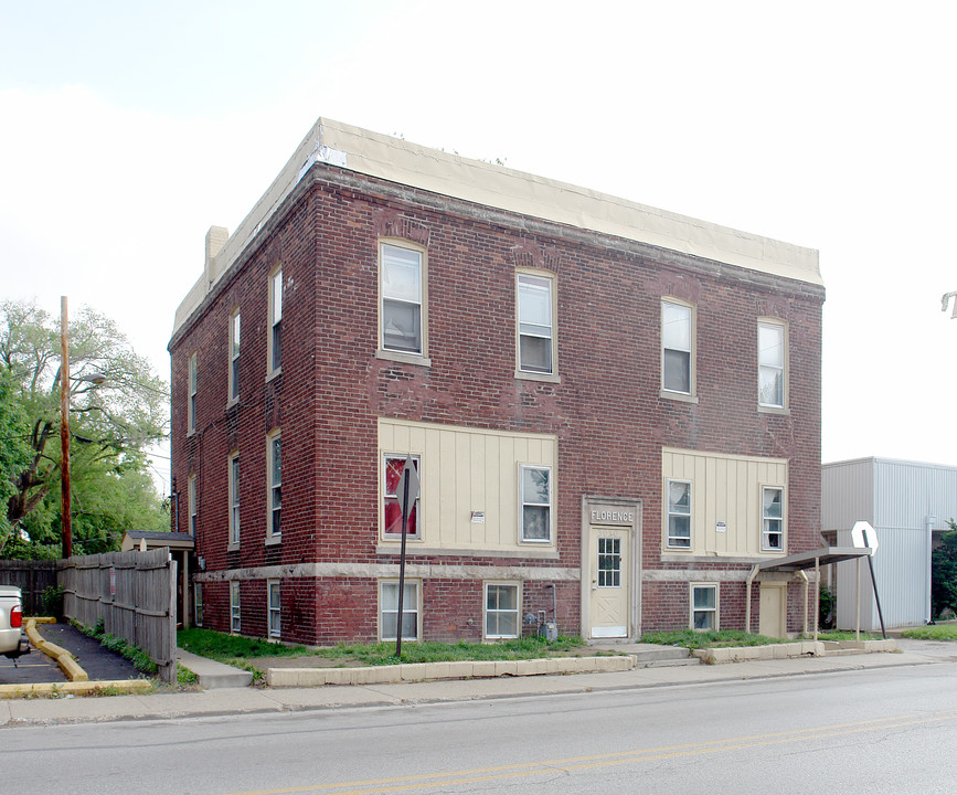 3030 Southeastern Ave in Indianapolis, IN - Building Photo