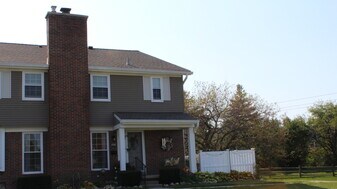 42169 Gladwin St in Northville, MI - Building Photo