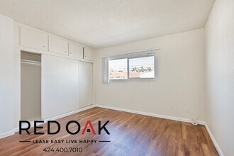 10714 Western Ave in Downey, CA - Building Photo - Building Photo