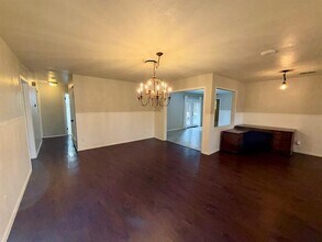 901 Gregory Ave in Bedford, TX - Building Photo - Building Photo