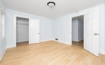 1044 Muskegon Ave NW in Grand Rapids, MI - Building Photo - Building Photo