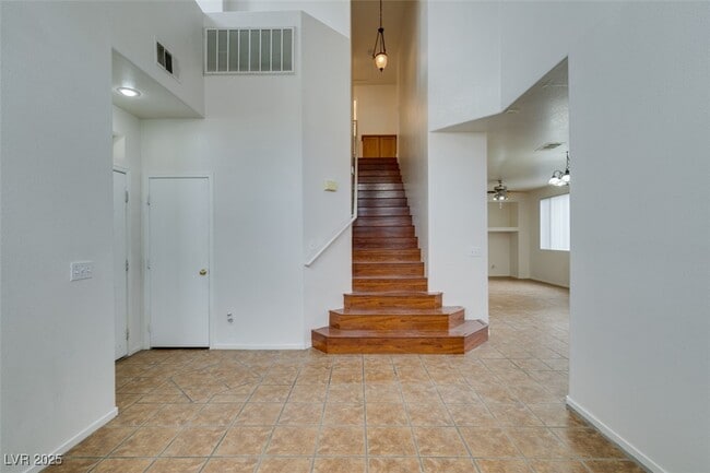 property at 1509 Cimarron Crest St
