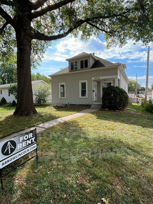 property at 4019 Lenox Ave
