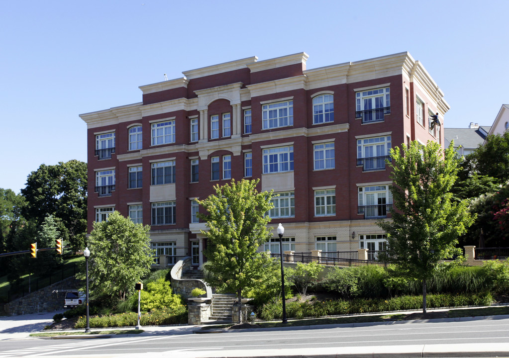 Residences at Lyon Hill in Arlington, VA - Building Photo