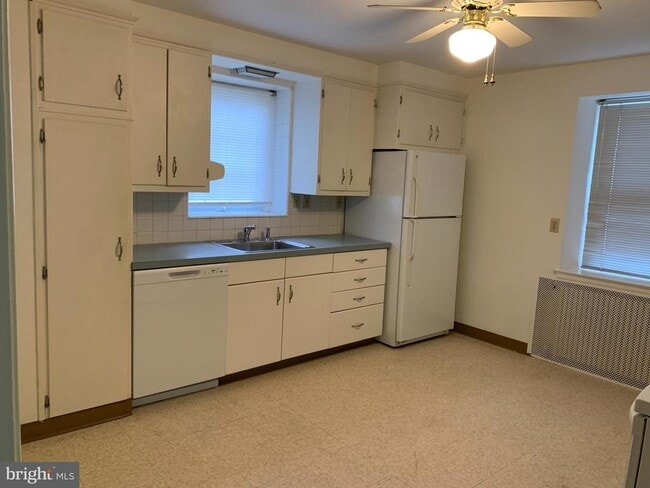 501 E Philadelphia Ave in Boyertown, PA - Foto de edificio - Building Photo