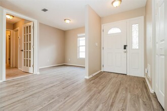 9200 Merrimoor Blvd in Seminole, FL - Building Photo - Building Photo