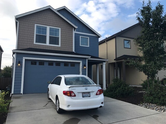 7421 NE 58th Way in Vancouver, WA - Building Photo
