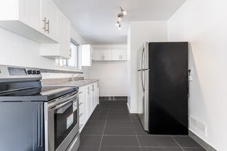 West Park Village Townhomes in Toronto, ON - Building Photo - Building Photo