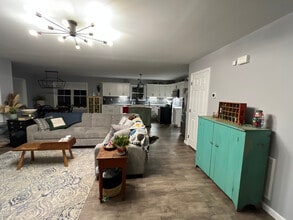 17 N 5th St in Akron, PA - Foto de edificio - Building Photo