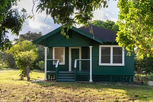 66-1010-1010 Kuewa Dr in Waialua, HI - Building Photo