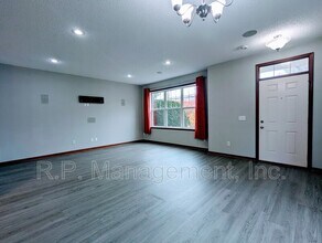 3352 Hazel Trail in Woodbury, MN - Building Photo - Building Photo