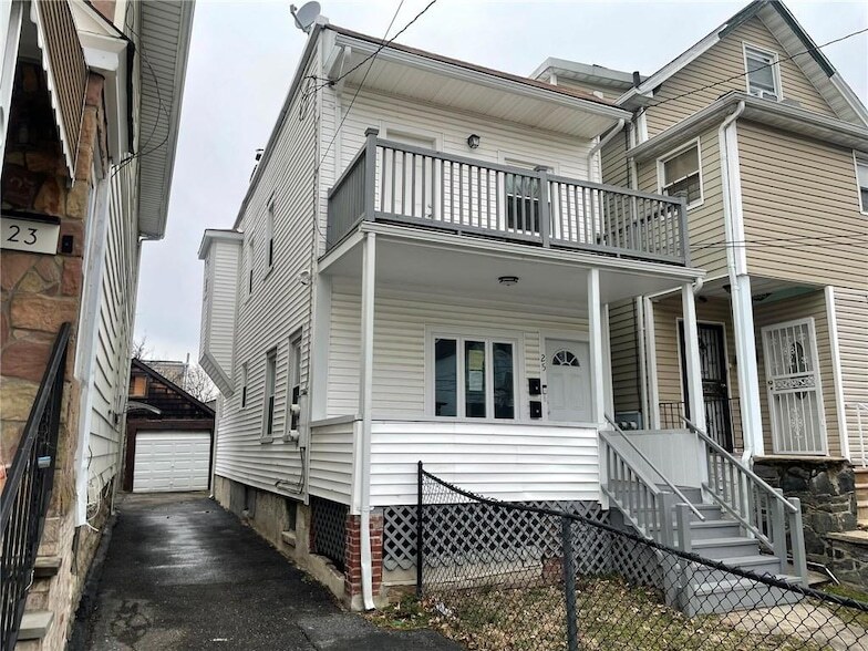 25 Monroe St, Unit 1 in Mount Vernon, NY - Building Photo