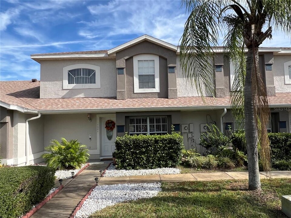 14884 Laguna Beach Cir in Orlando, FL - Foto de edificio
