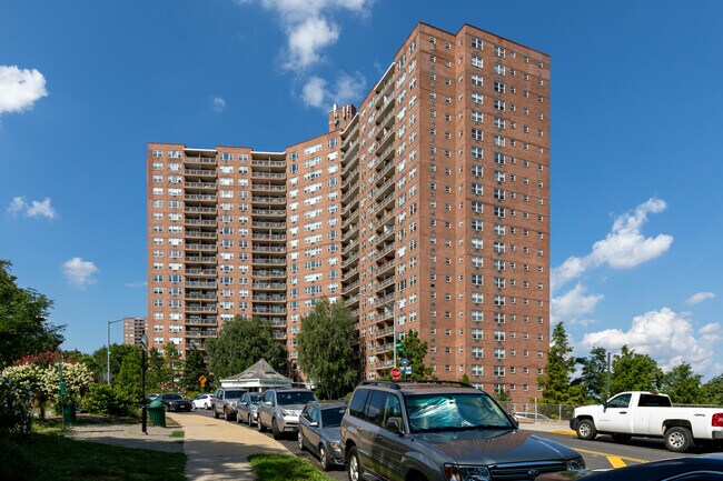 Skyview on the Hudson in Bronx, NY - Building Photo - Building Photo