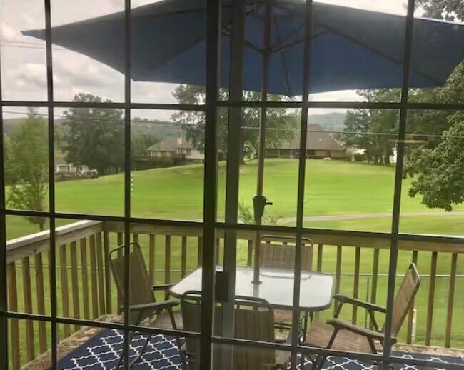 17 Fall Creek Trail, Unit 5 in Branson, MO - Foto de edificio - Building Photo