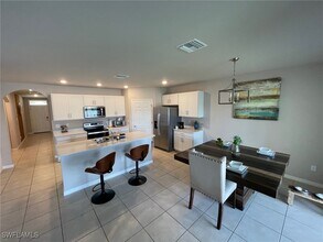 2927 NW 11th St in Cape Coral, FL - Building Photo - Building Photo