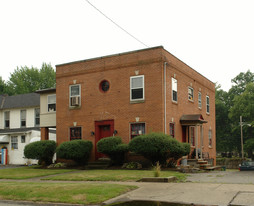 1076 Youngstown Rd SE Apartments