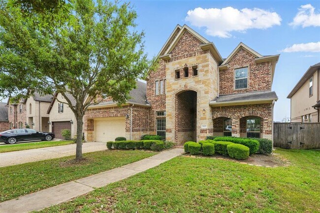 property at 4927 Blackwater Ln