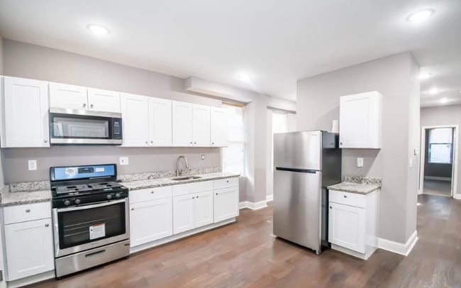 449 S Augusta Ave in Baltimore, MD - Building Photo - Building Photo