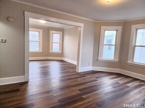 402 Park St in New Britain, CT - Building Photo - Building Photo