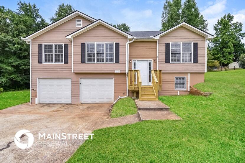 115 Austin Dr in Douglasville, GA - Building Photo