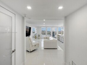 550 S Ocean Blvd in Boca Raton, FL - Building Photo - Building Photo