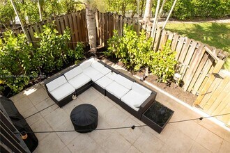 726 NW 98th Cir in Plantation, FL - Building Photo - Building Photo
