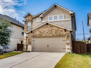 9500 Hunter Ln in Austin, TX - Foto de edificio - Building Photo