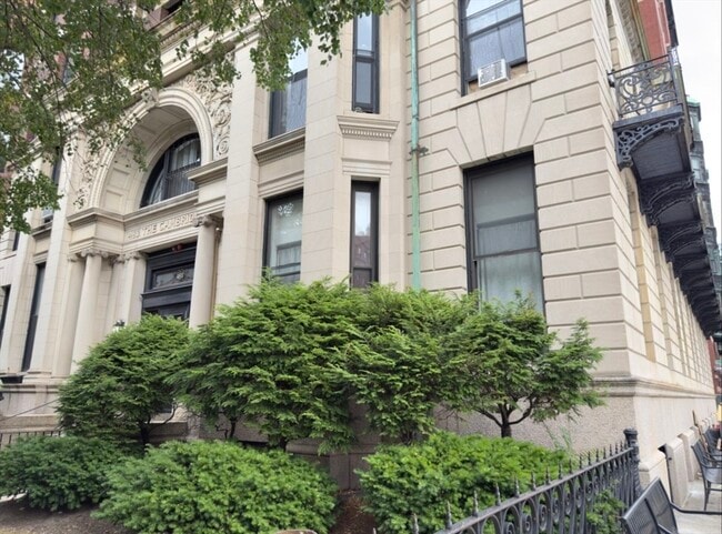 483 Beacon St in Boston, MA - Building Photo - Building Photo
