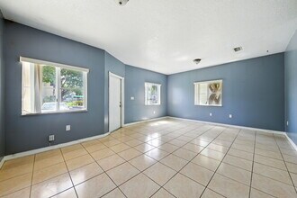 2915 SE 15th Ter in Homestead, FL - Building Photo - Building Photo