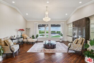 27048 Triumph Ave in Santa Clarita, CA - Building Photo - Building Photo