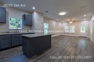 28229 2nd Ave in Daphne, AL - Building Photo - Building Photo