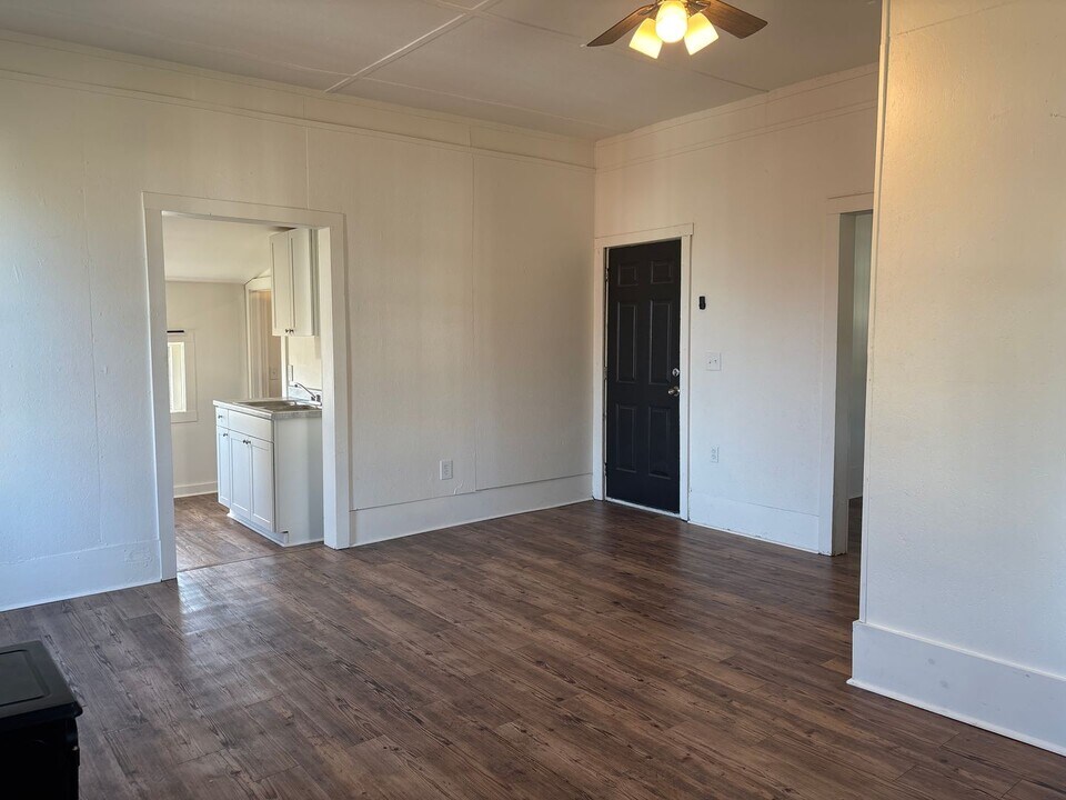 700 N High St in Winchester, TN - Building Photo
