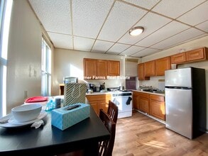 1572 Tremont St, Unit 3 in Boston, MA - Foto de edificio - Building Photo