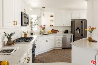 911 7th St in Santa Monica, CA - Building Photo - Building Photo