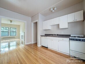 1307 Oak Ave in Evanston, IL - Building Photo - Building Photo