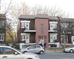 3841 Hochelaga in Montréal, QC - Building Photo