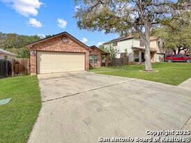 6883 Crested Quail in San Antonio, TX - Building Photo