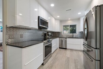 5833 Arapaho Dr in San Jose, CA - Building Photo - Building Photo