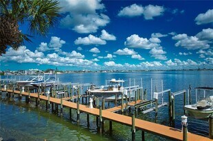 4667 Mirabella Ct in St Pete Beach, FL - Building Photo