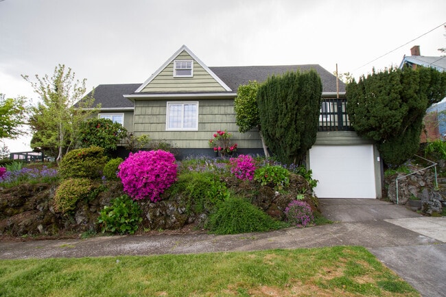property at 6035 NE Sacramento St