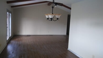 2401 Mariposa Ln in Harlingen, TX - Building Photo - Building Photo