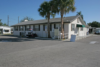 Sunset Village Adult Mobile Home Community in Bradenton, FL - Building Photo - Building Photo