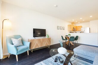 1220 E Columbia St in Seattle, WA - Foto de edificio - Building Photo