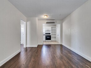 7622 Pecan Villas Dr in Houston, TX - Building Photo - Building Photo